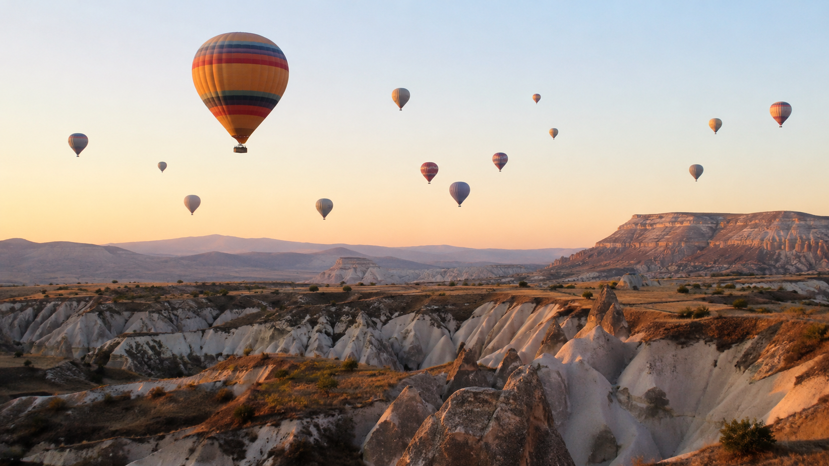 Globos aerostáticos en Capadocia, Turquía, uno de los destinos baratos más completos