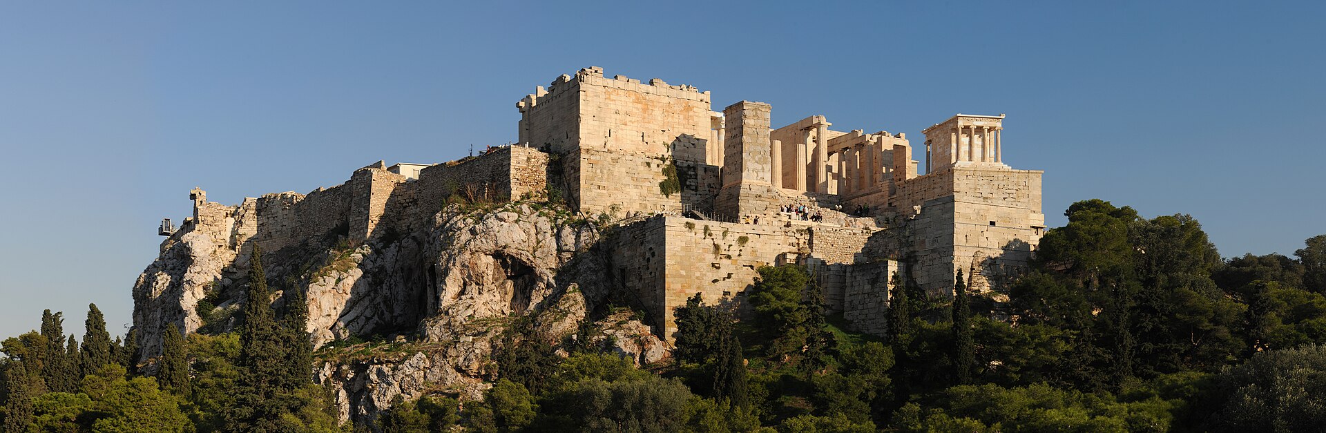 Vista panorámica de la Acrópolis de Atenas desde la colina del Areópago