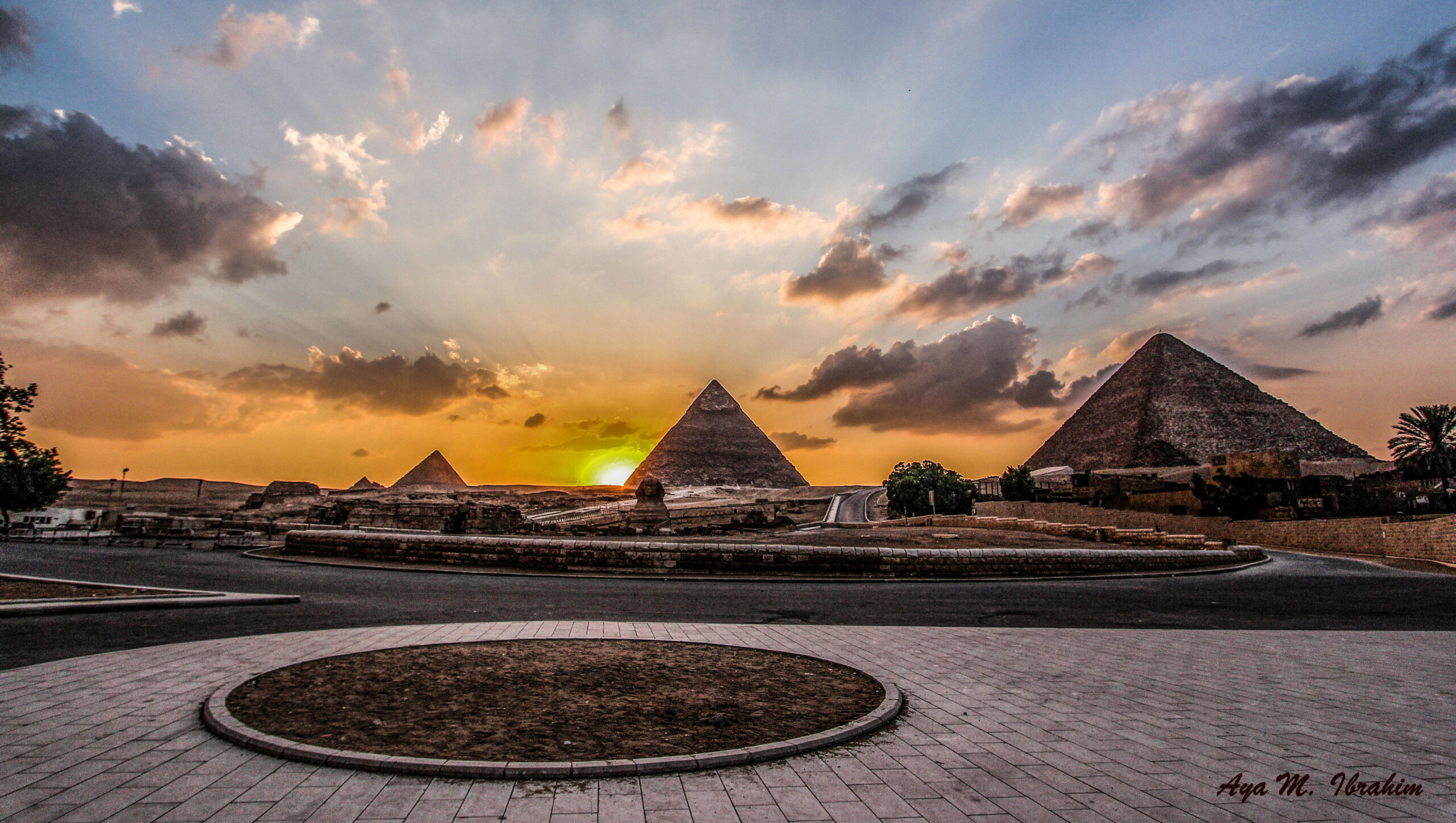 Pirámides de Guiza al atardecer en Egipto