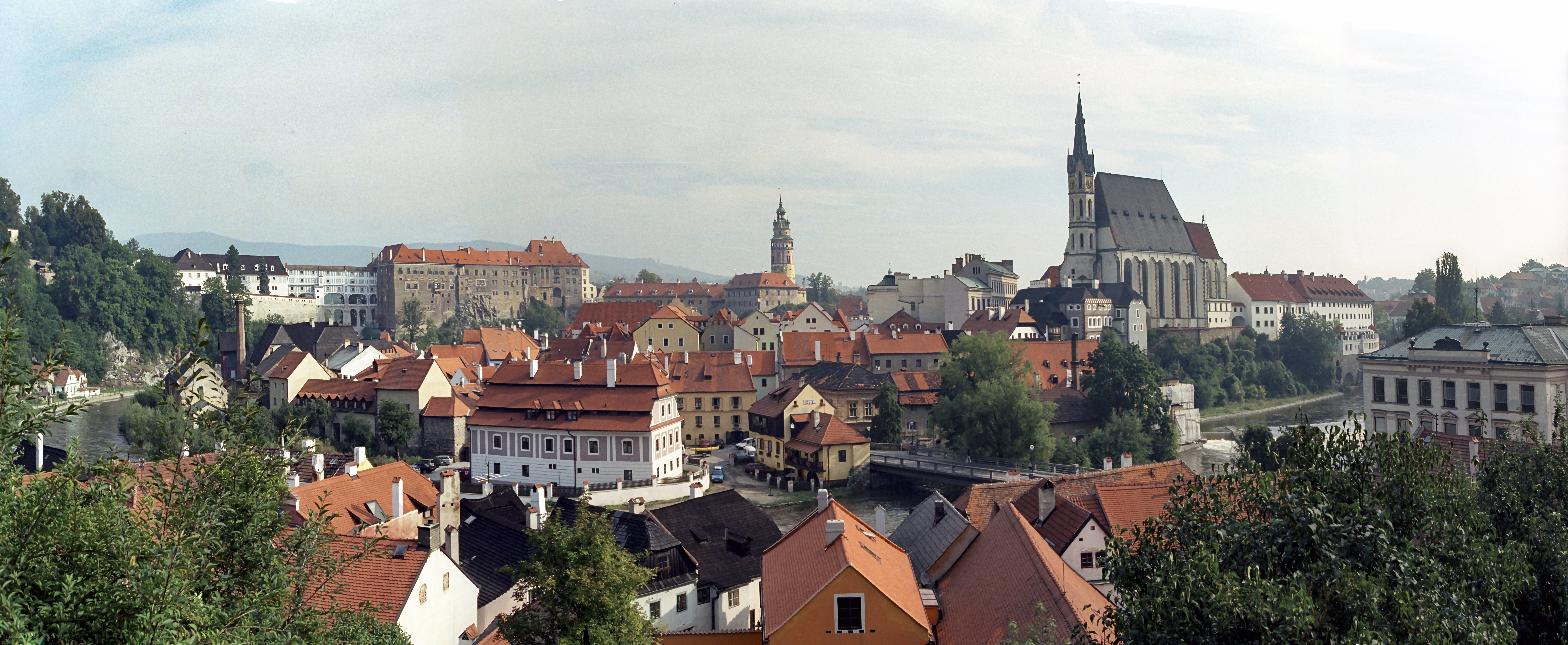 Castillo y casco histórico de Český Krumlov junto al río Moldava