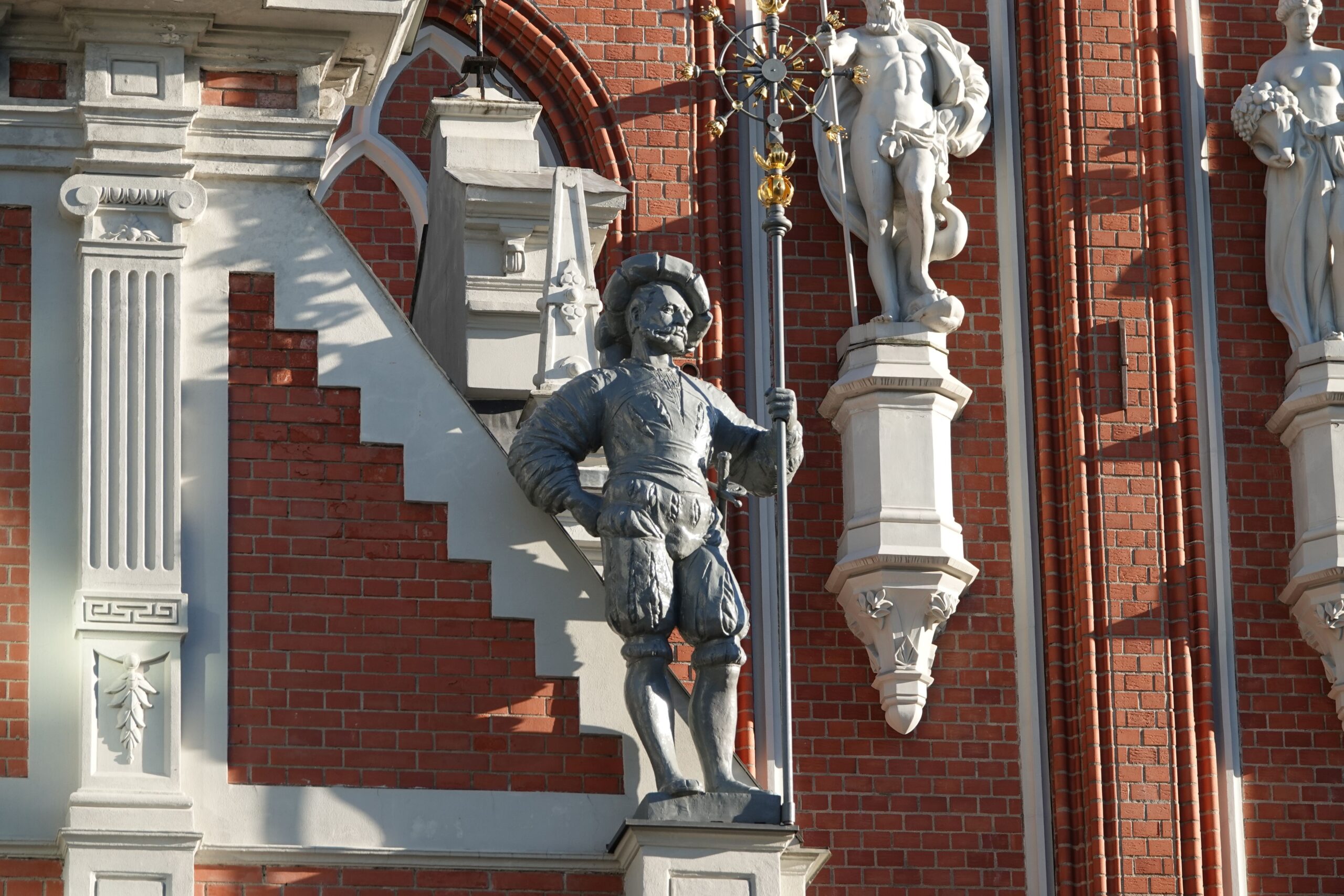 Casa de las Cabezas Negras en el centro histórico de Riga